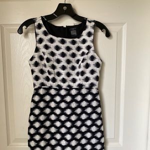Ann Taylor petite 00 black and white dress